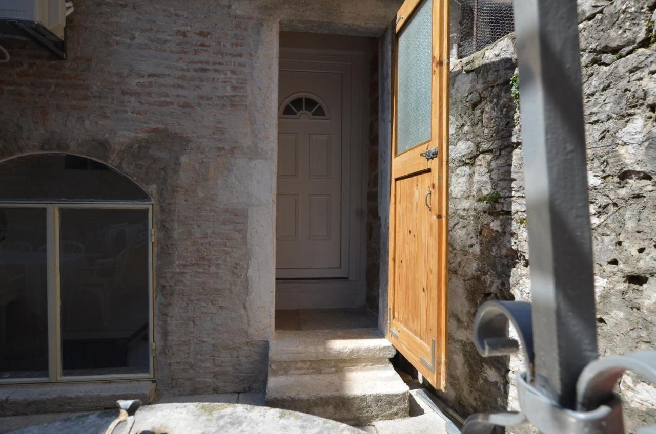 רוביני Studio Apartment La Maison De Catherine מראה חיצוני תמונה