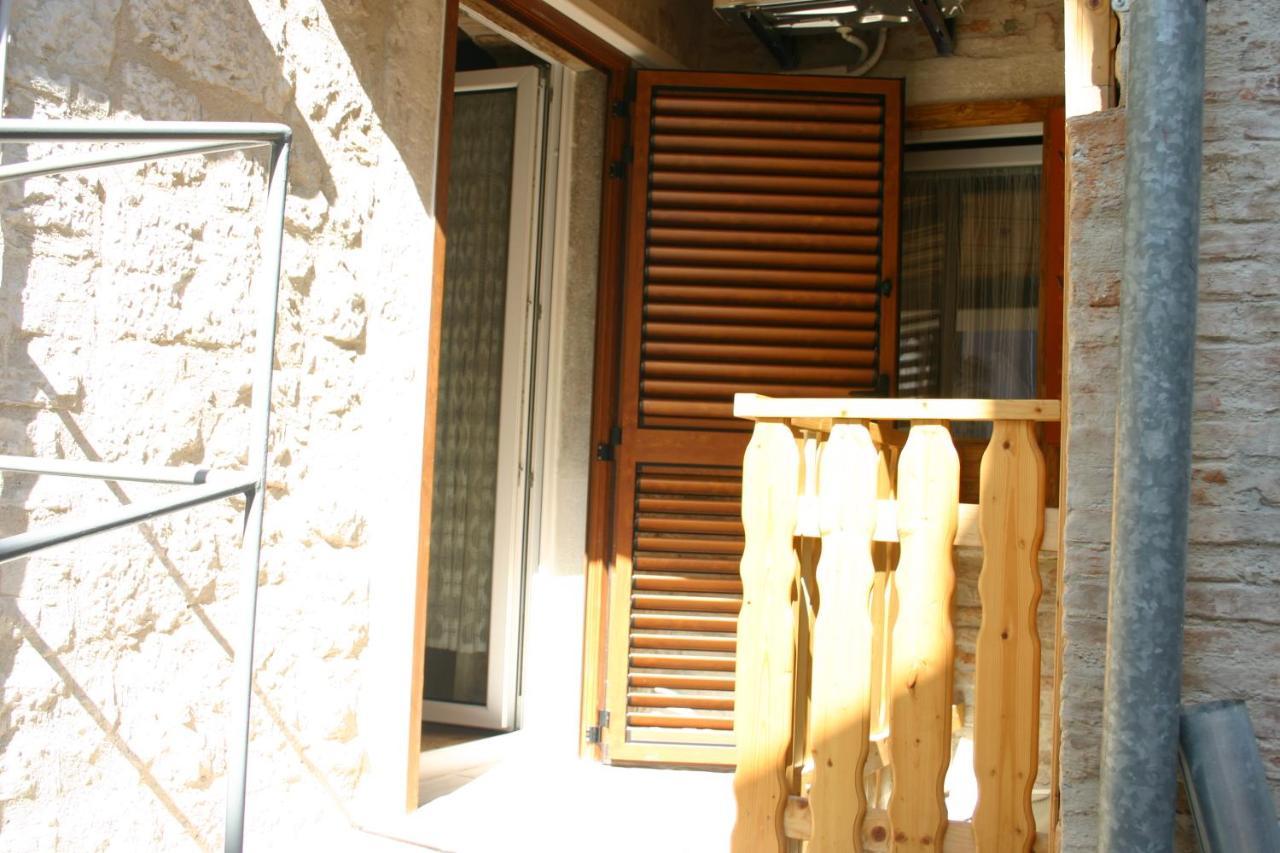 רוביני Studio Apartment La Maison De Catherine מראה חיצוני תמונה