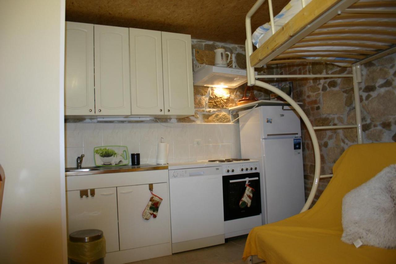 רוביני Studio Apartment La Maison De Catherine מראה חיצוני תמונה