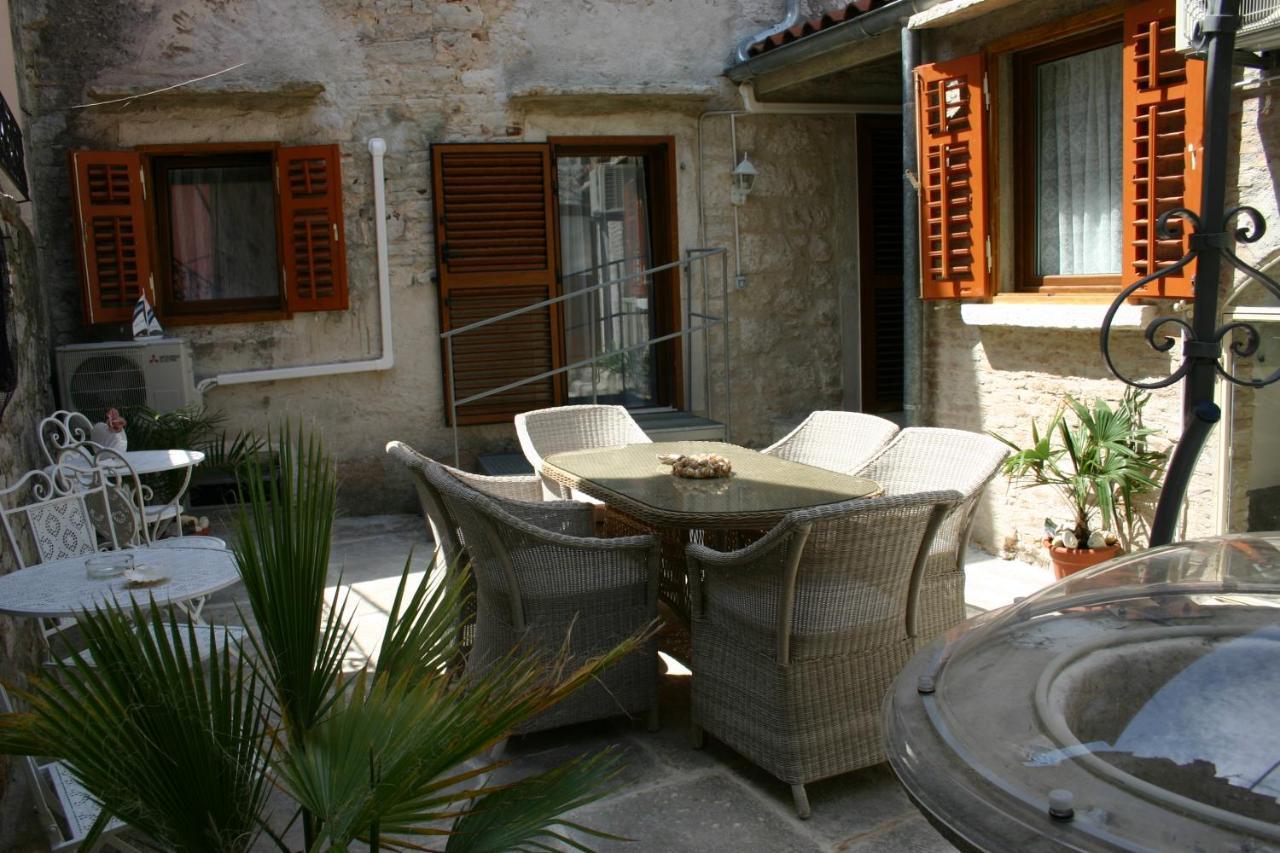 רוביני Studio Apartment La Maison De Catherine מראה חיצוני תמונה