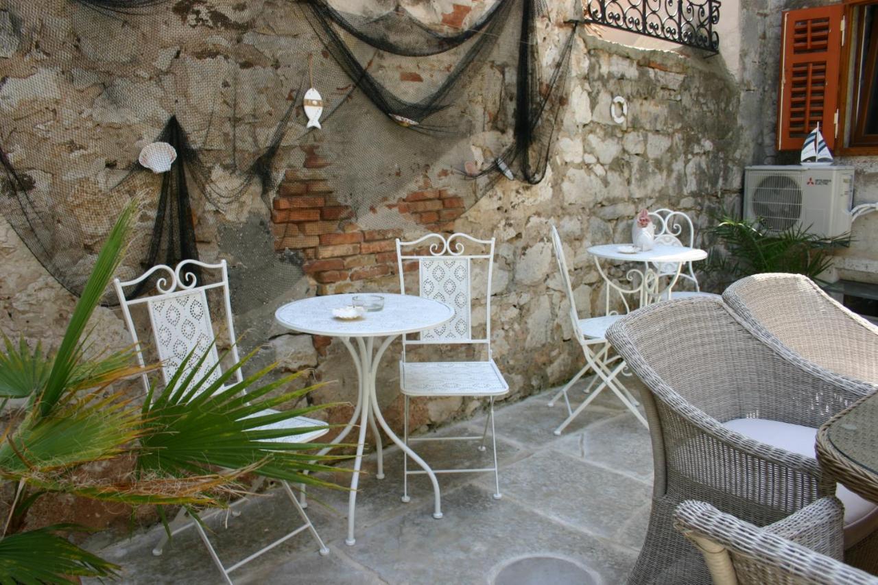 רוביני Studio Apartment La Maison De Catherine מראה חיצוני תמונה